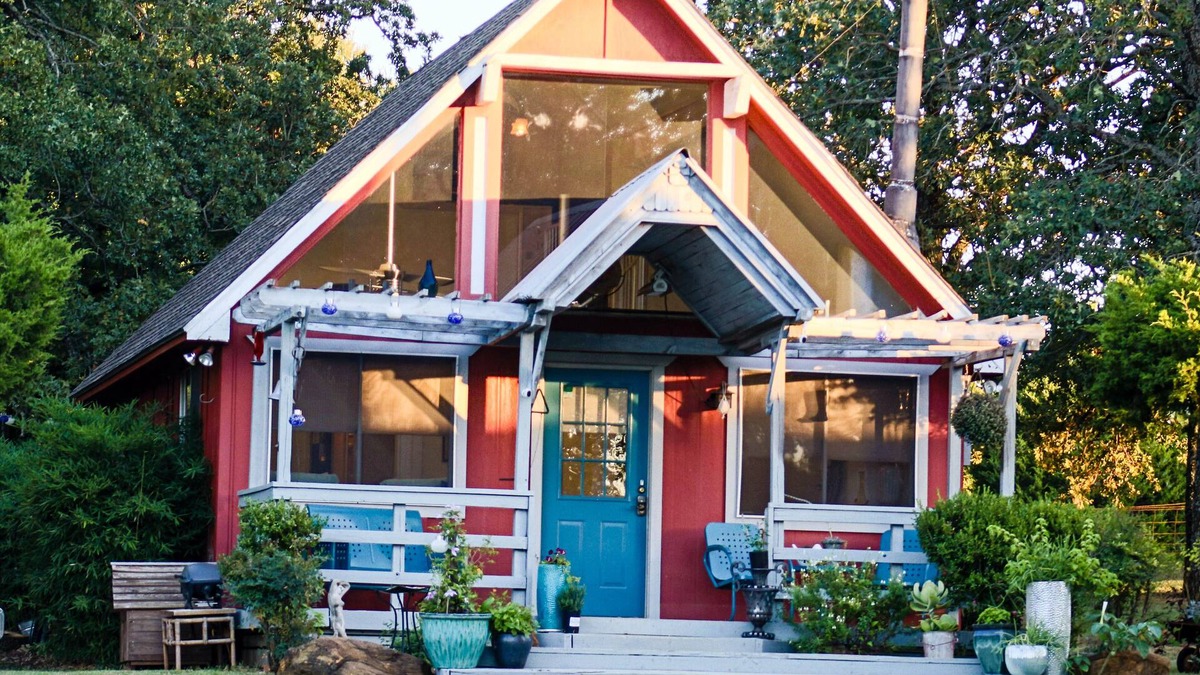 Pilot Point Cabin | Fishing Cabin, Romantic Getaways, BnB, Family, Pets, Weddings, Party, Rendezvous
