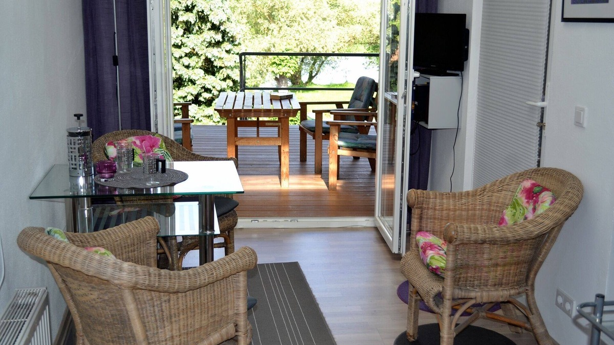 Strodehne Apartment | Fishing, cycling or just relaxing