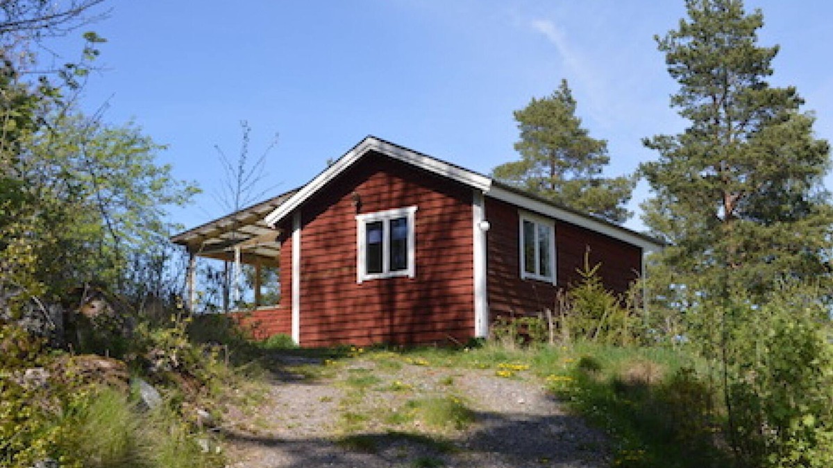 Norrkoping Municipality House | Fishing holiday home 50 meters from the water