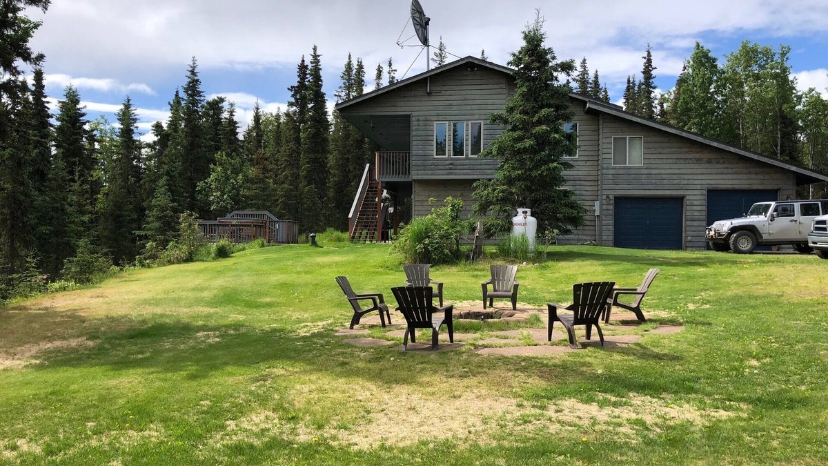 Cohoe Apartment | Fishing Lodge on Alaska Salmon Stream