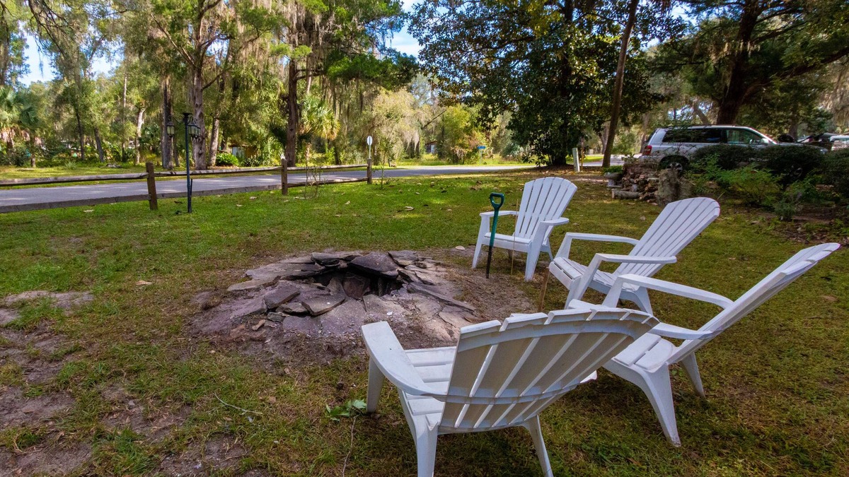 Welaka House | Fishing Lodge Retreat