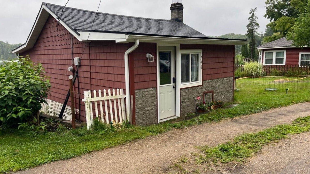 Solon Township Cabin | Fishing Shack