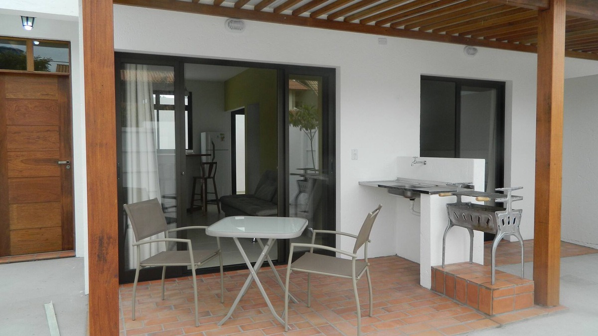 Rio Tavares House | Fit. of good standard, located in a quiet area and close to the sea.