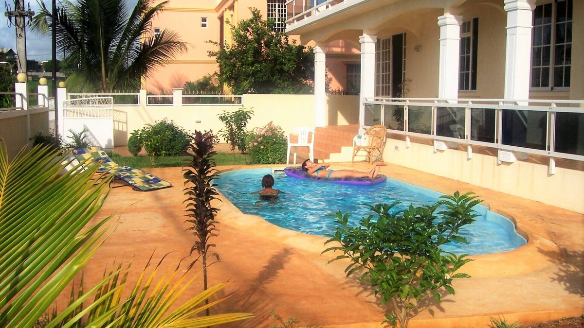 Camp Bestel Apartment | FITA RESIDENCE - 721 ft², European management, T/Biches 1.3km, sea view, swimming pool, Tourism Authority standards, A/C, Wi-Fi, terrace, SECURITY: CCTV, safe box, alarm