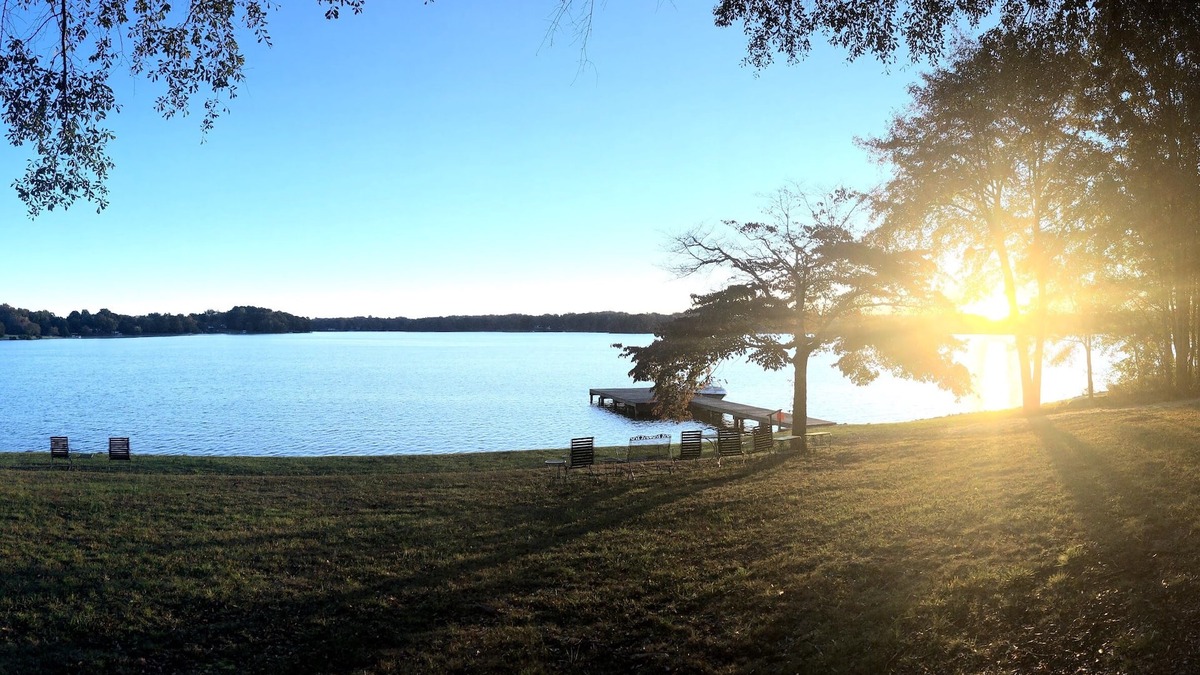 Shelby House | Five Acres and 400' of Crystal Clear Lake Front