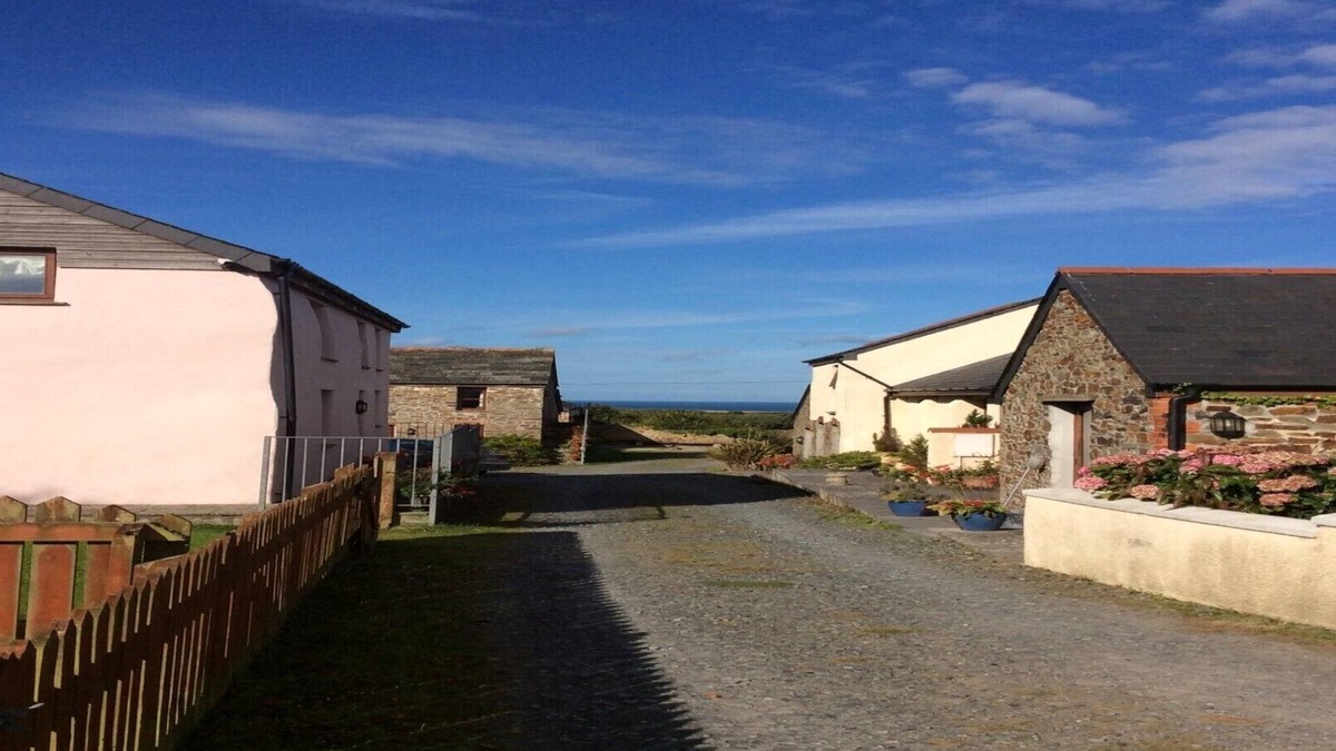 Widemouth Bay House | Five Barns With Great Coastal And Sea Views, Less Than 1 Mile From Widemouth Bay