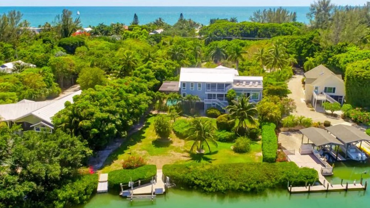 Wulfert House | Five bedroom Channel Front Estate home on Captiva! Perfect for Family & Friends