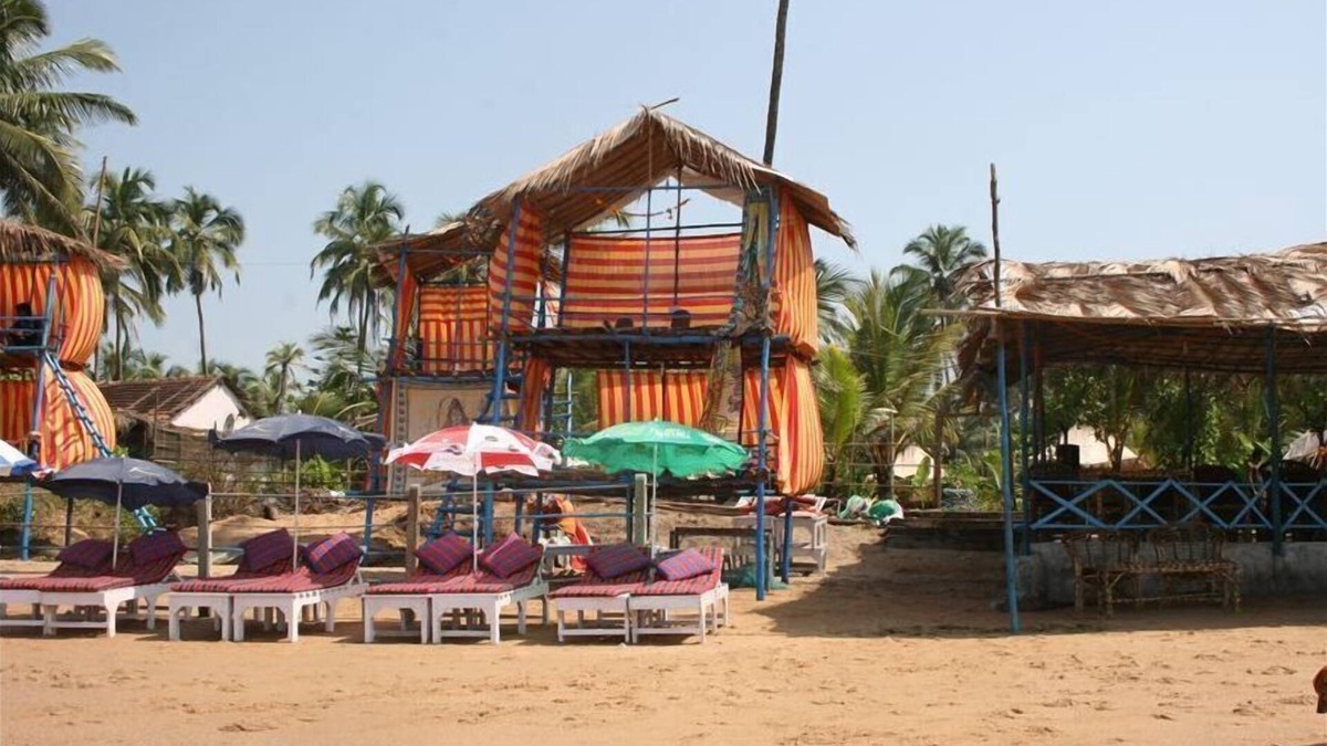 Anjuna RV Rental | Five Five Restaurant and Guest Tent- Glamping