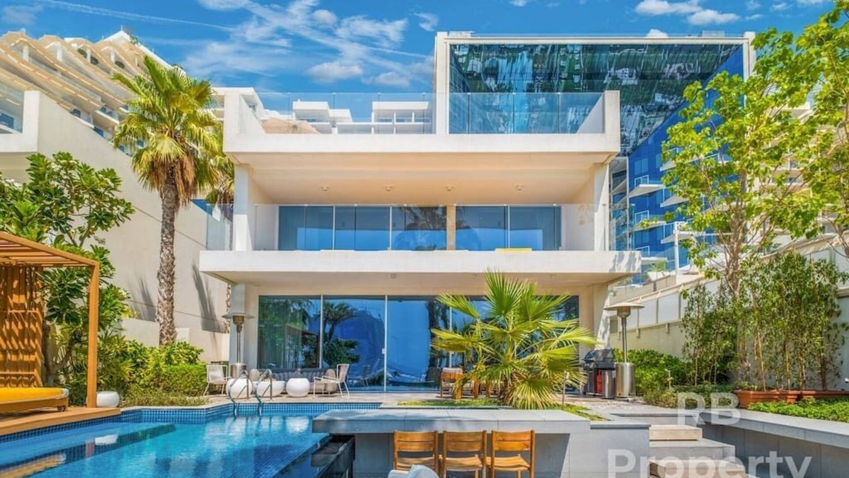 Palm Jumeirah Villa | Five Palm Beach Villa with Private Pool