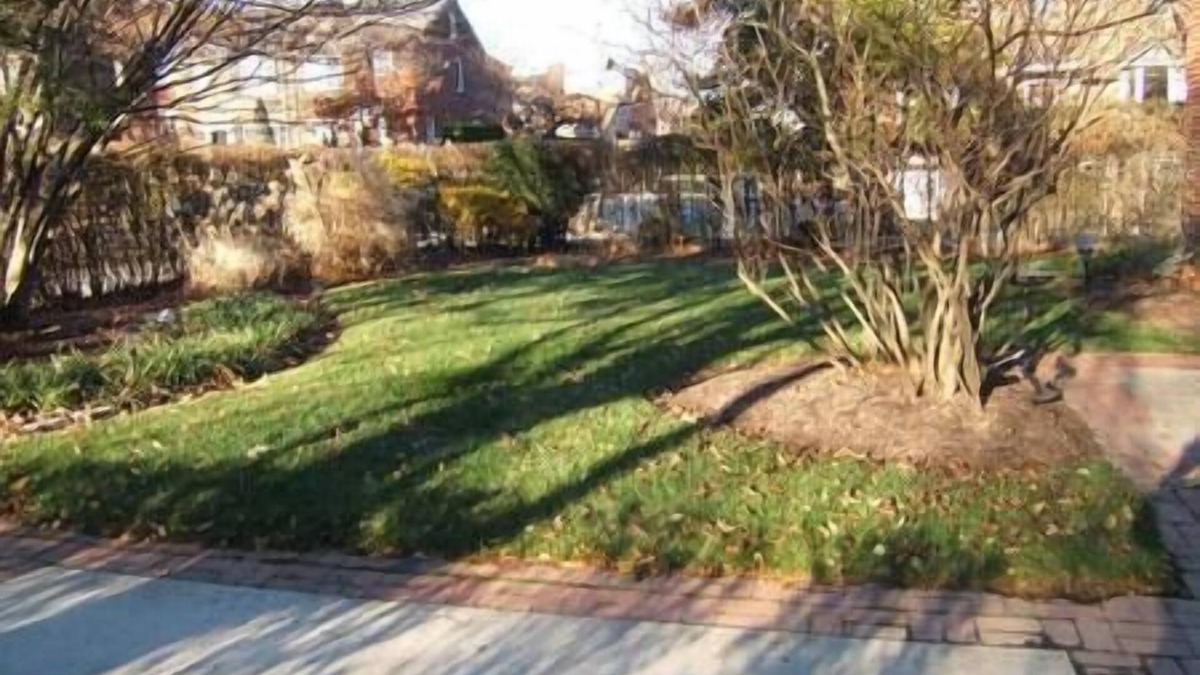 Bancroft Parkway House | Five Star Accommodations