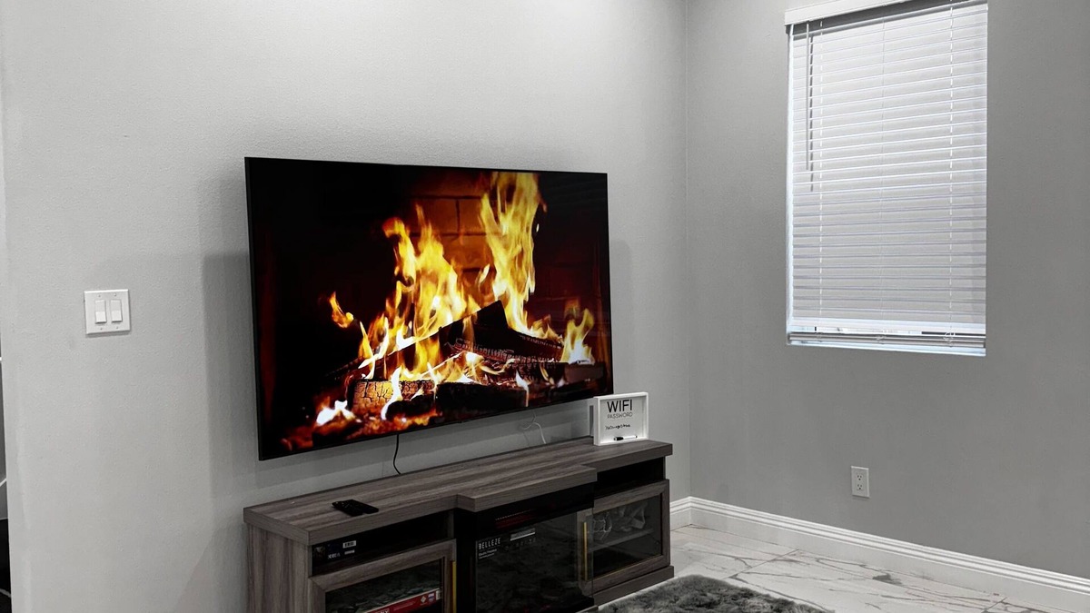 Rialto Condo | Five-Star: Your Home Away From Home