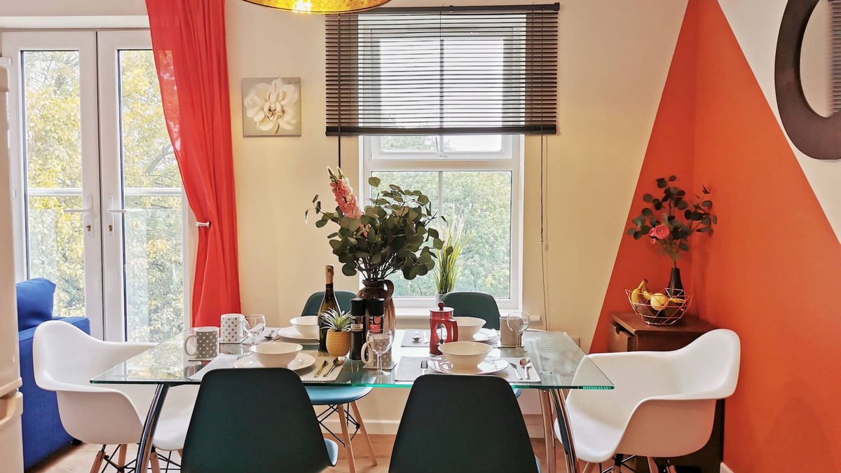 Sheffield House | ★Fivehill Apartment★ Home Away From Home/En-suite