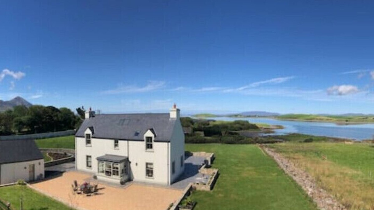 Westport House | Fivestar Luxurious Home - Westport Quayn