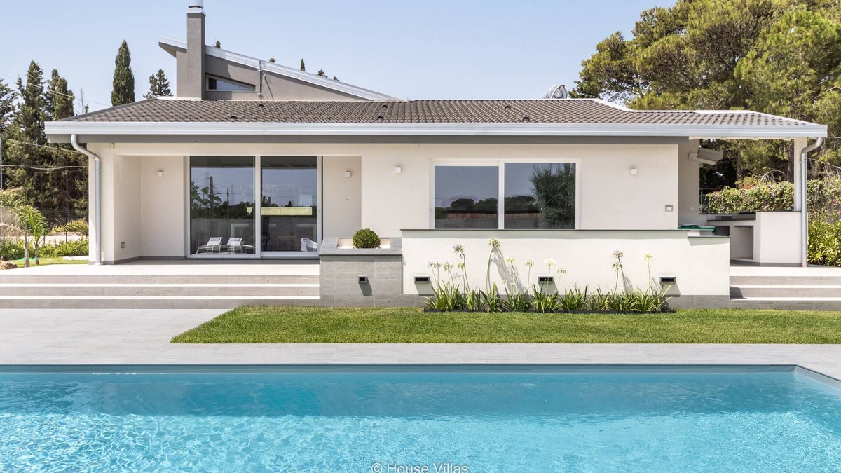 Chiusa Cavalli Villa | FlaBen Luxury Villa - Two Bedroom Villa, Sleeps 4