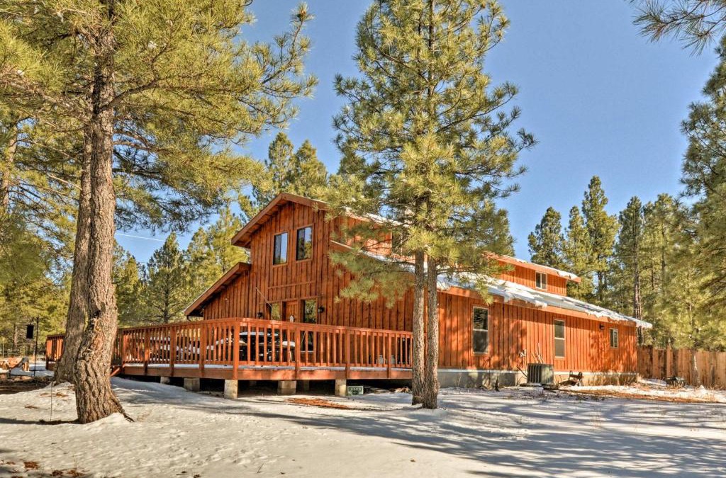 Flagstaff House | Flagstaff Cabin on 5 Acres with Fireplace and Fire Pit
