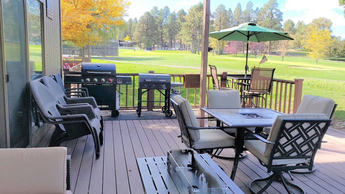 Flagstaff Condo | Flagstaff Golf Course Condo - 9th Green of Continental Country Club