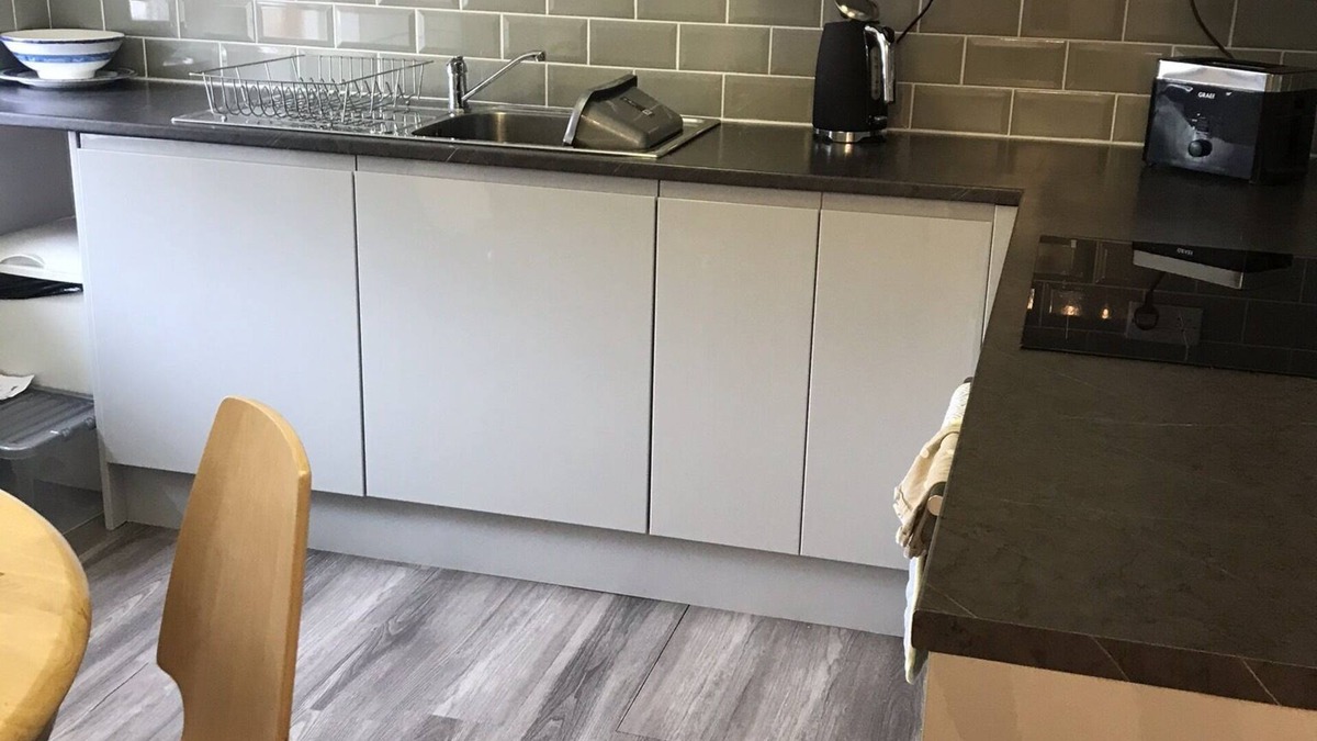 Dalston Apartment | Flat 1 22 the square Dalston homely