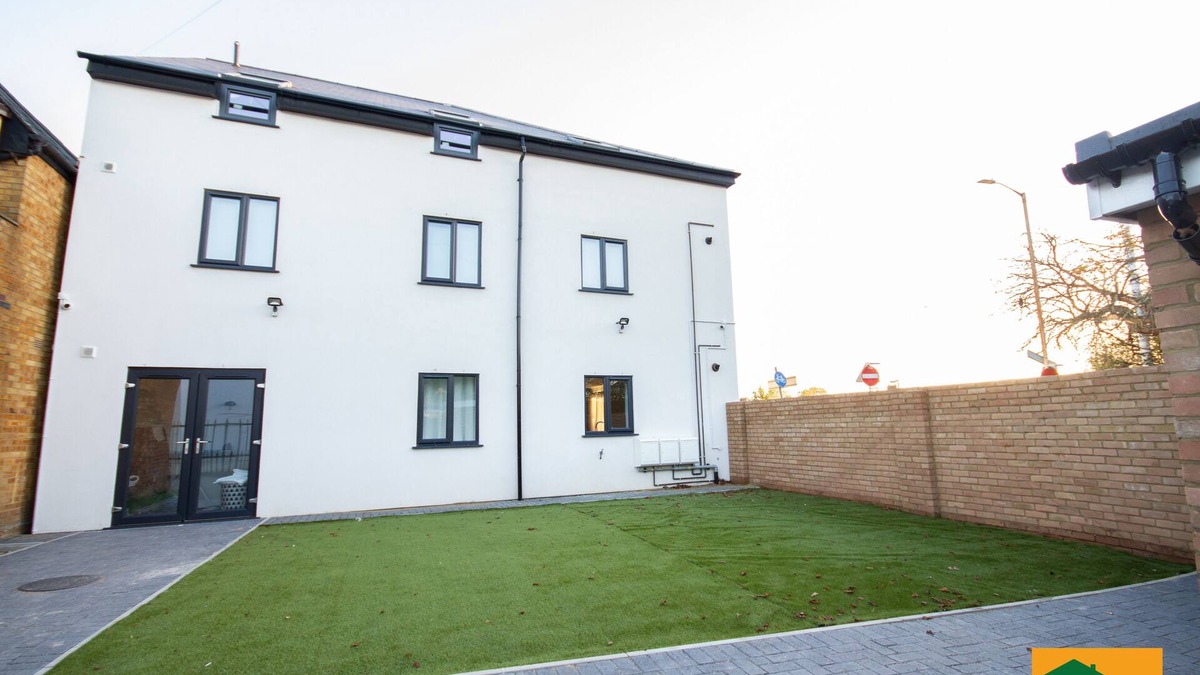 Yiewsley Apartment | Flat 1, Holden Court