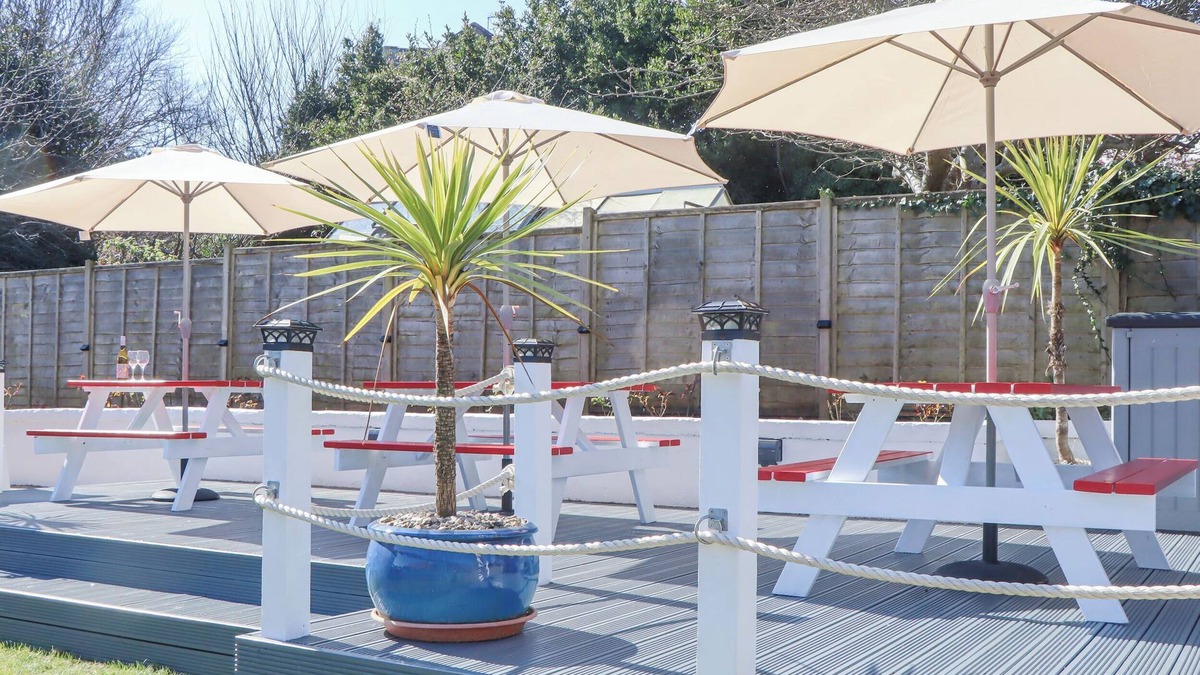 St. Michaels Cottage | Flat 2, Big Tree Holiday Flats
