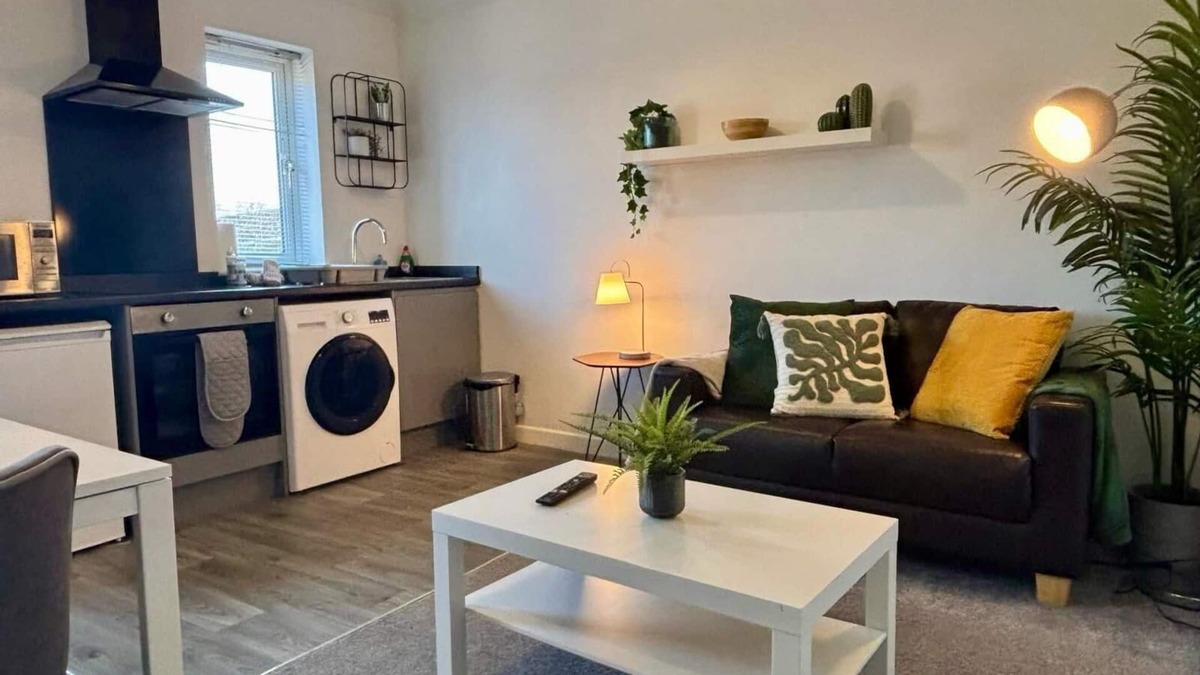 Wellington Apartment | Flat 2 High Street Apartments, One Bed