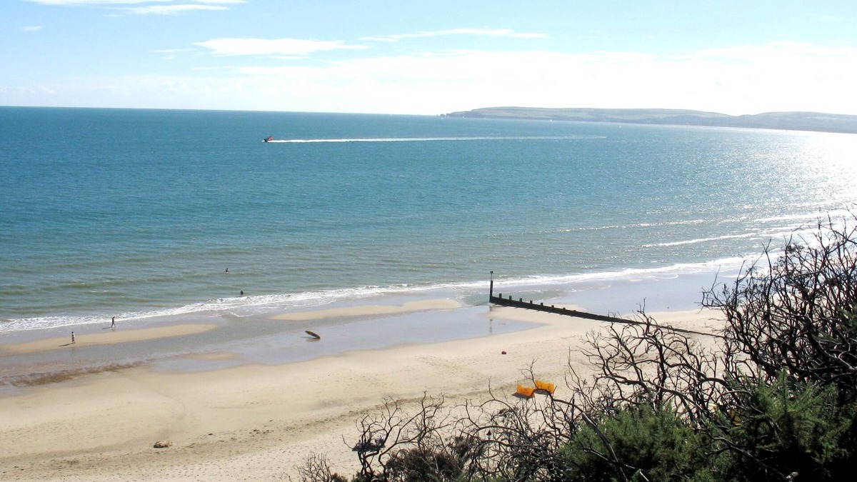 Southbourne Apartment | Flat 3 Seabreeze