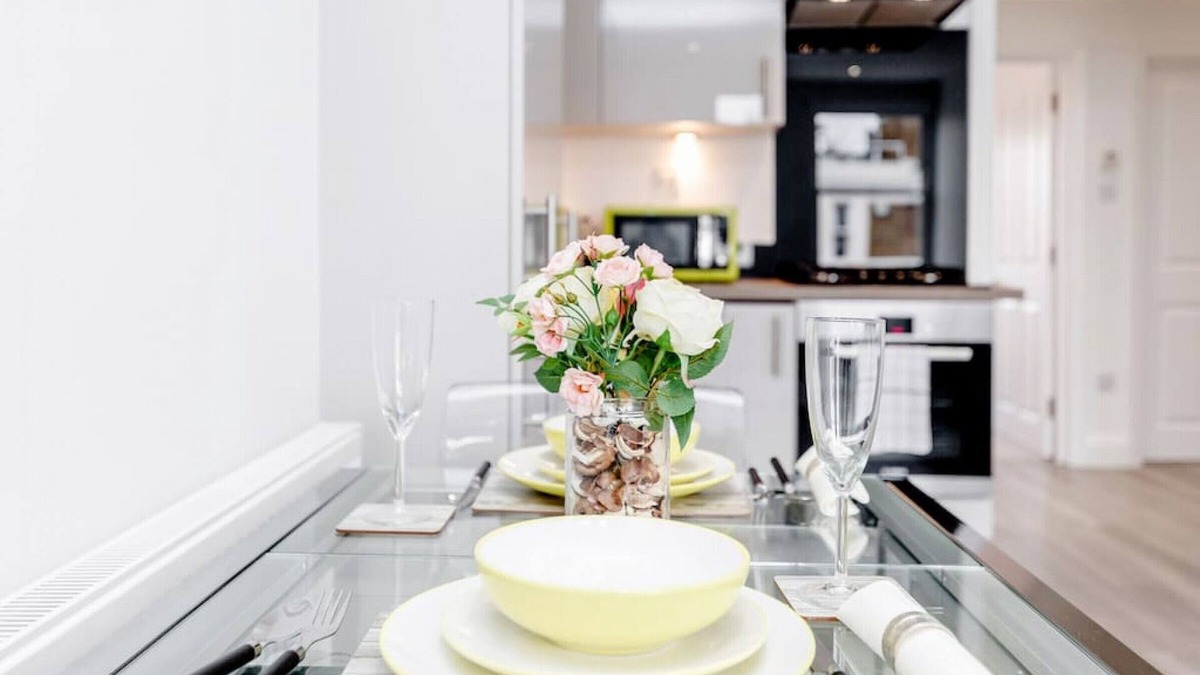 Westbourne Apartment | Flat 6 · Bright & Contemporary 2-Bed Notting Hill Apartment