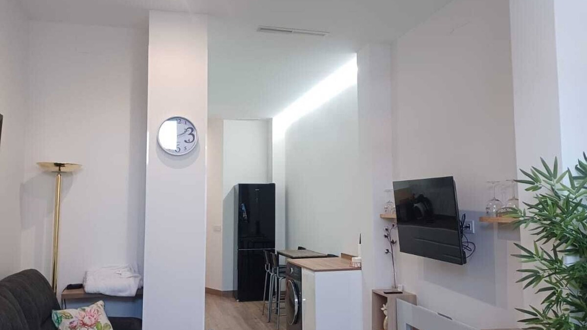 Puerta del Angel Apartment | Flat El Paseo a Madrid next to the Casa de Campo, door Street and accessible