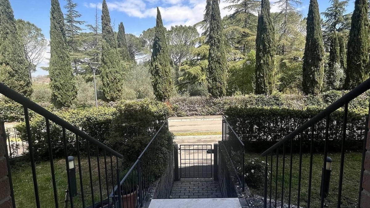 Asciano Apartment | Flat in Asciano with A/C, Garden,view,parking,walk distance to the centre, quiet