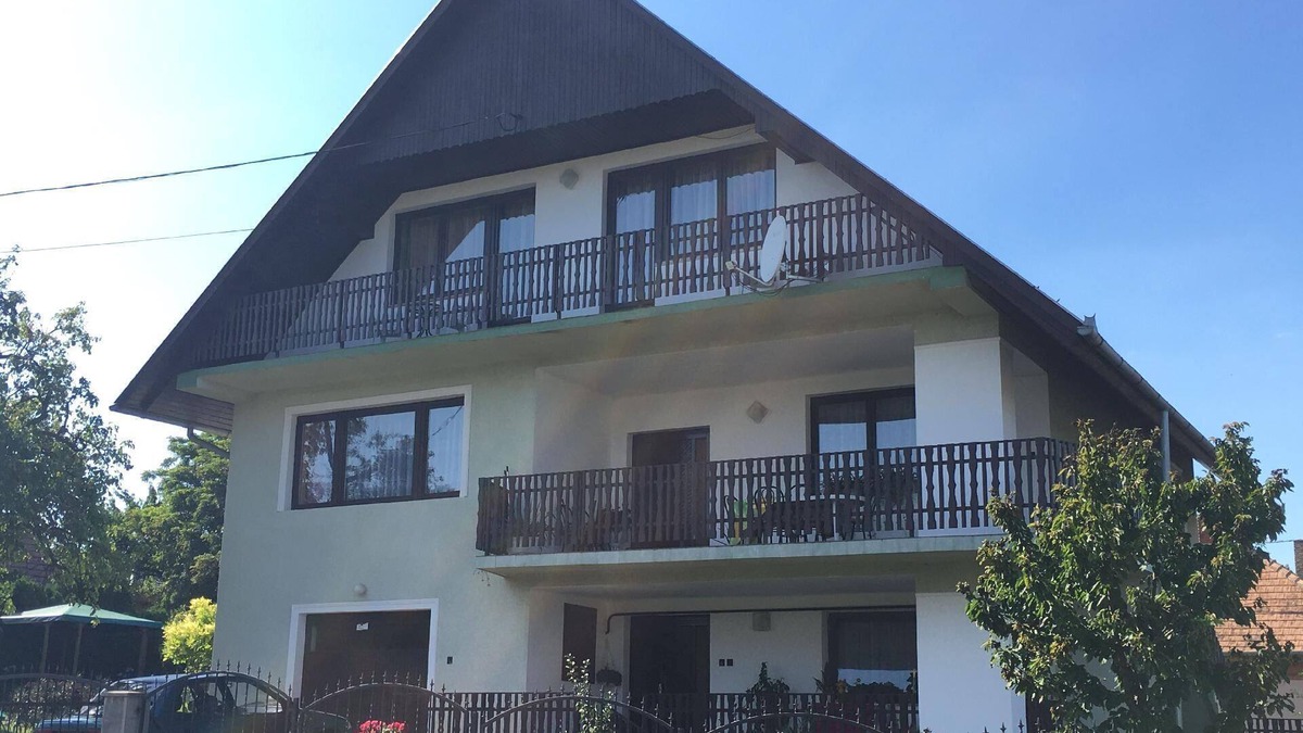 Fonyod House | Flat in Fonyód with barbecue, garden and terrace