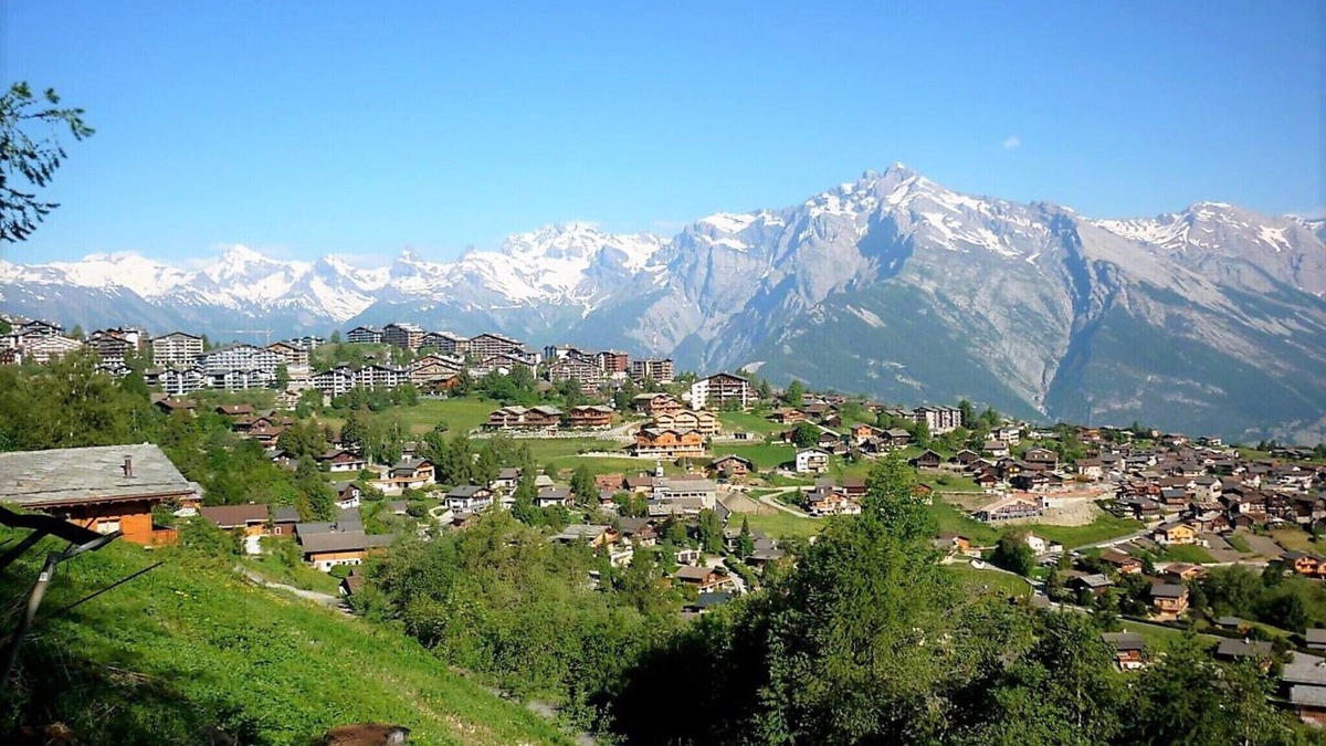 Saint-Pierre-de-Clages Apartment | Flat in Nendaz next to Cable Car & Ski Slopes