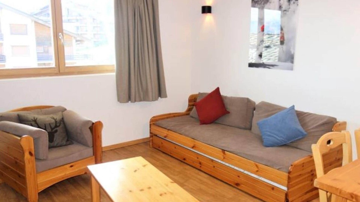Nendaz Apartment | Flat in Nendaz with Ski-in/Ski-out Access