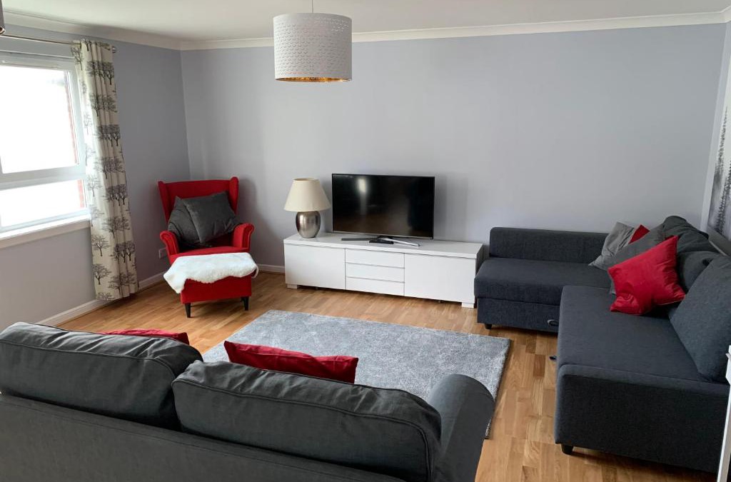 East Kilbride Apartment | Flat One, 212 Eaglesham Road, East Kilbride, Glasgow