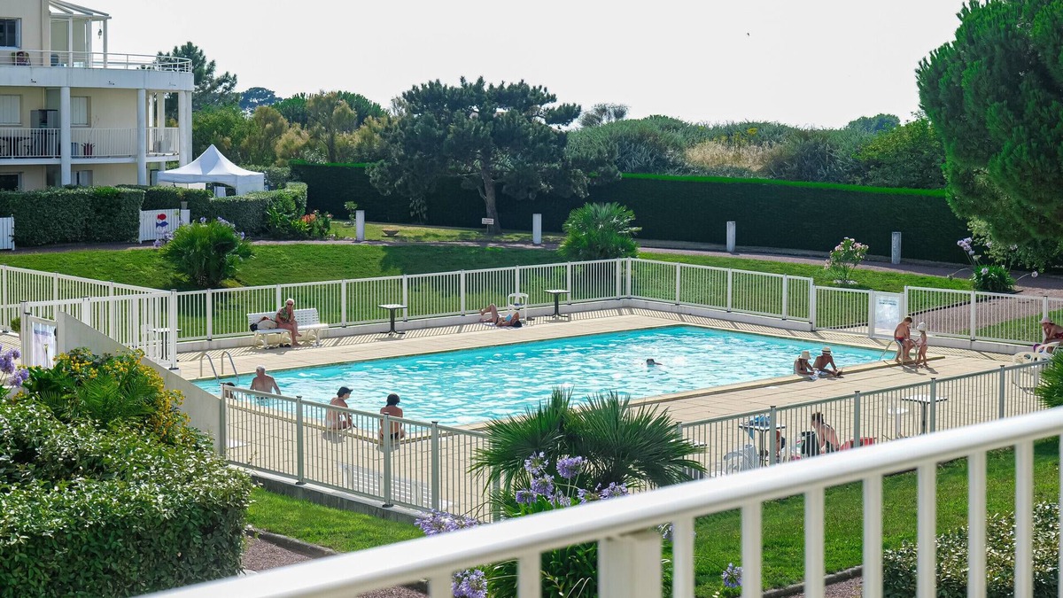 Chateau-d'Olonne Apartment | Flat quartier La Pironnière Les Sables - 4 people