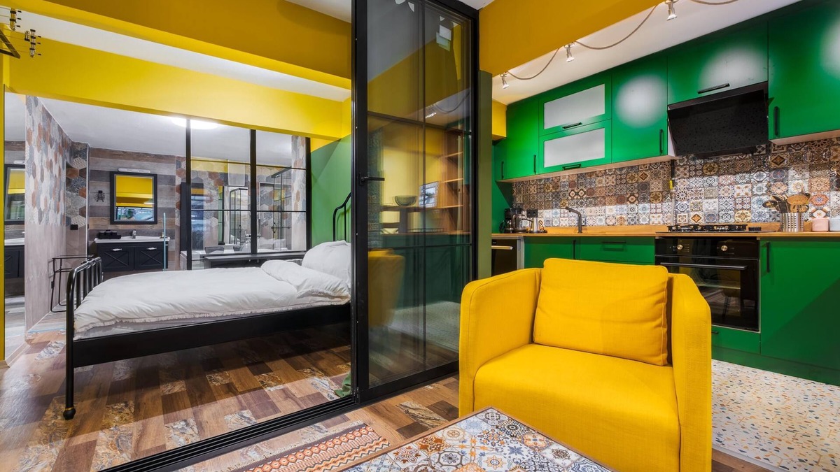 Moda Apartment | Flat w Jacuzzi and Backyard 6 min to Kadikoy Coast