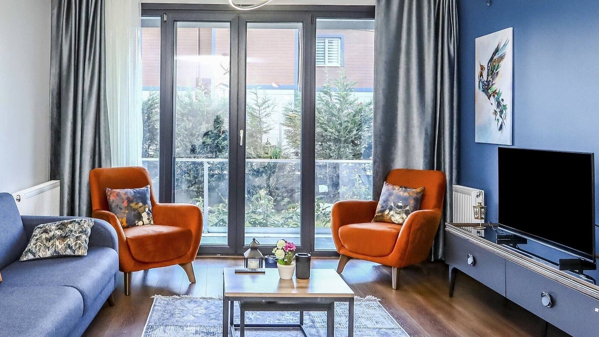 Sekerpinar Apartment | Flat with Balcony Close to SAW Airport and Viaport