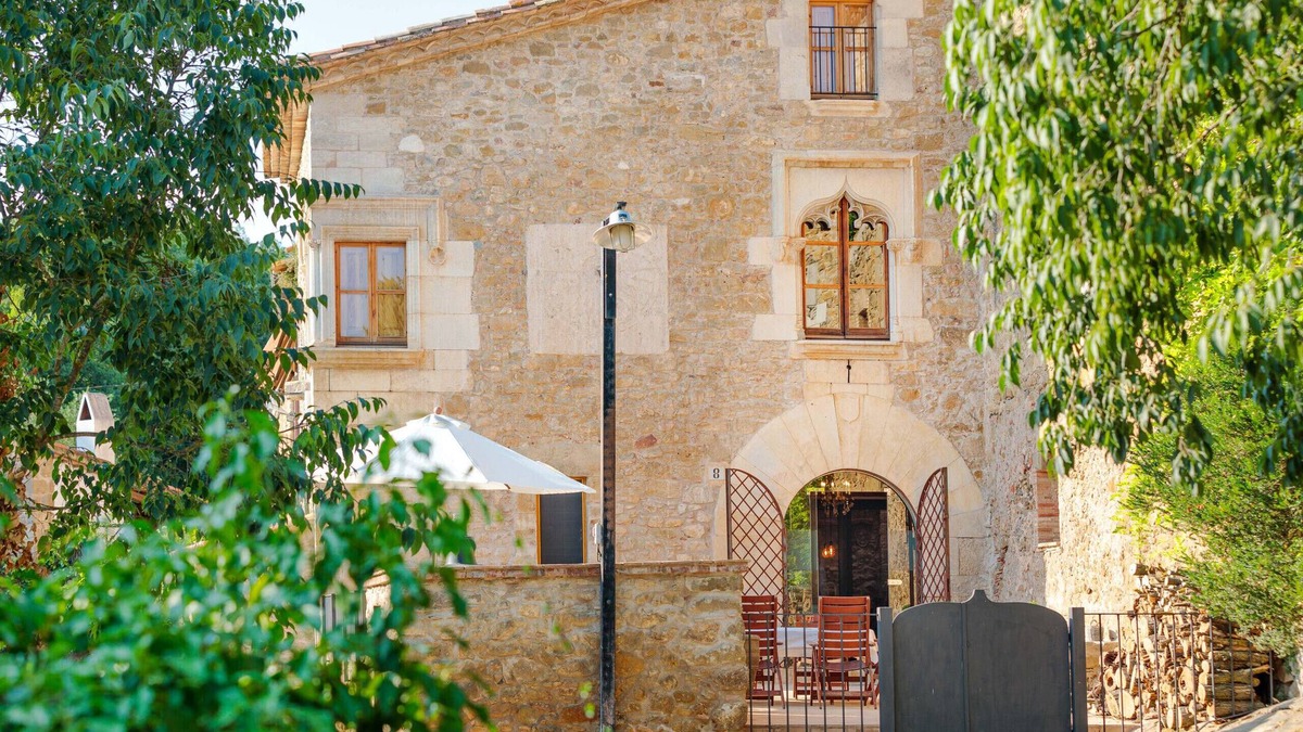 Sant Jordi Desvalls Villa | Flateli El Racó de Diana