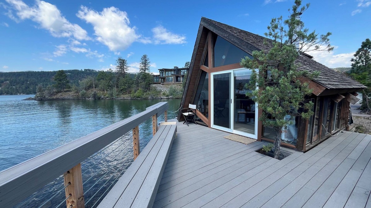 Somers Cabin | Flathead Lake Island Chalet