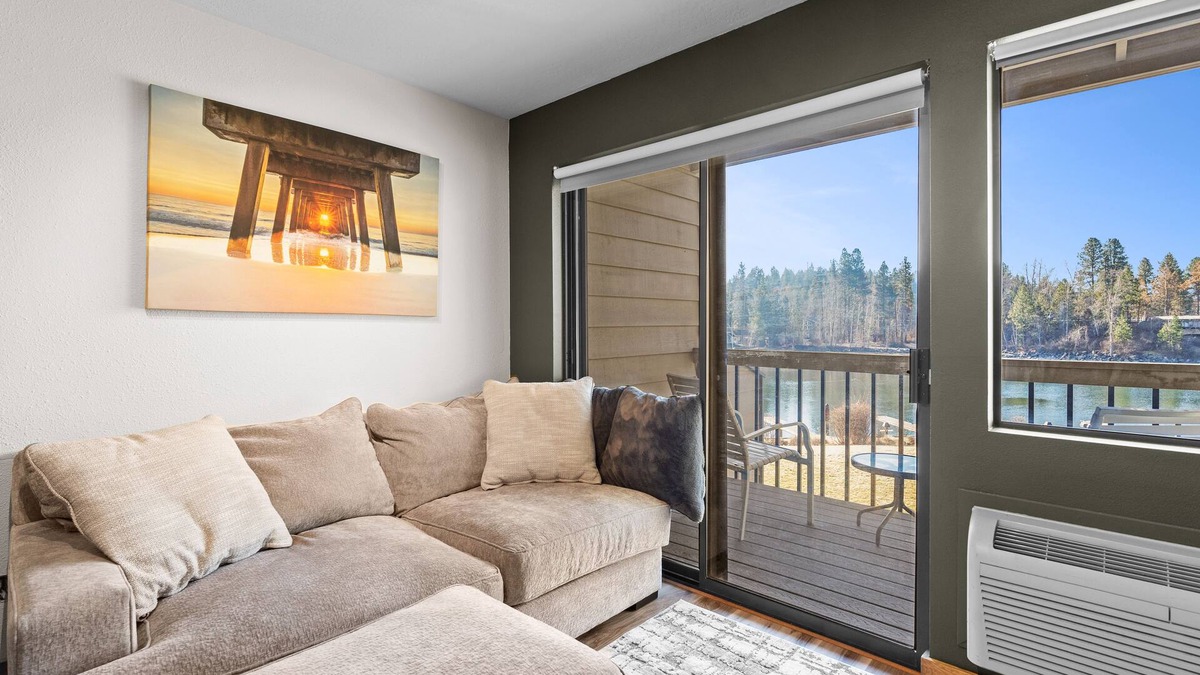 Bigfork Condo | FLATHEAD LAKE WATERFRONT CONDO RETREAT! WITH BOAT OPTION