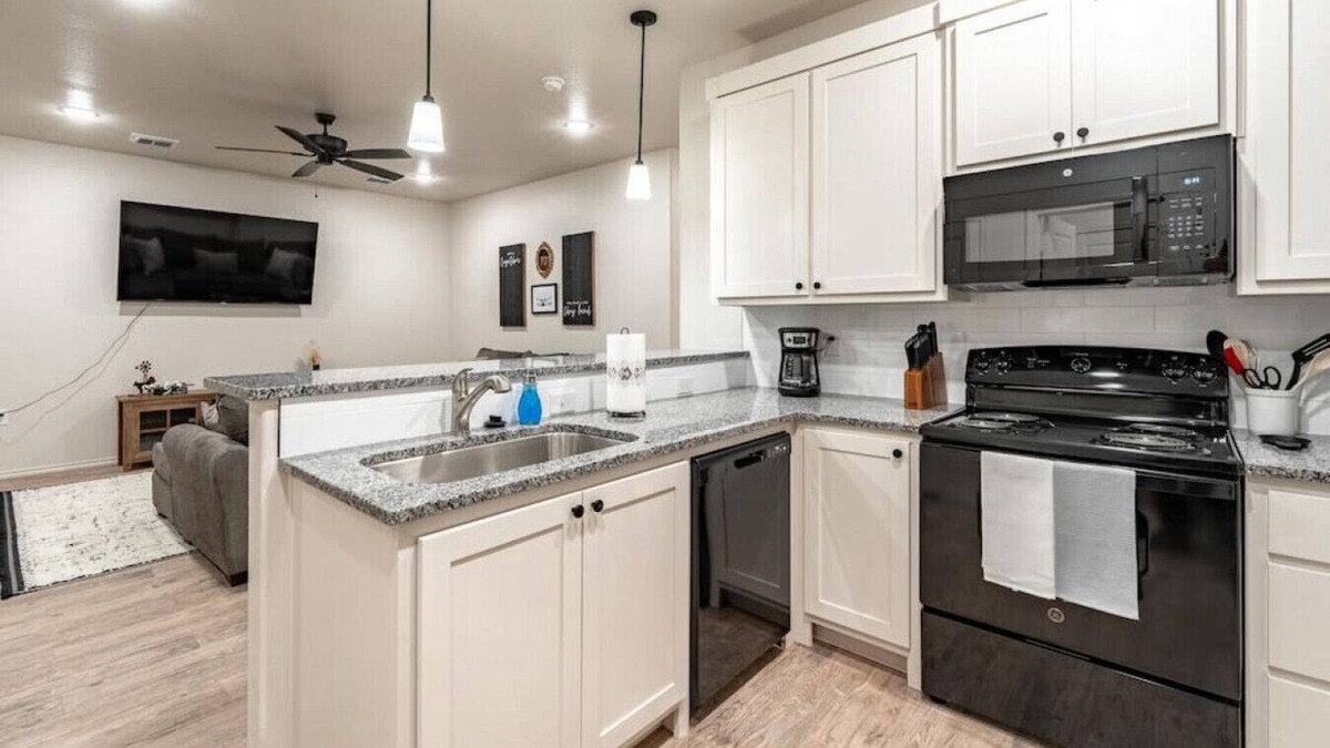 Lubbock House | Flatland Retreat - 3BR/2BA - Brand New Home