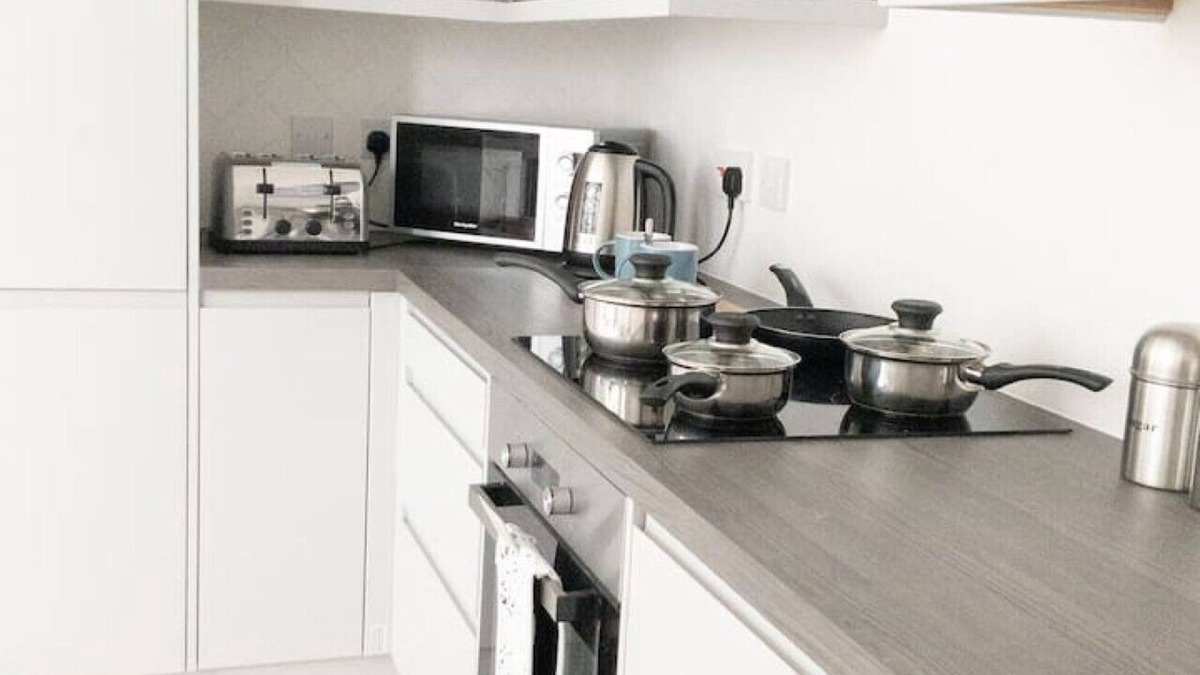 Fleet Apartment | Fleet Heights Apartment Three