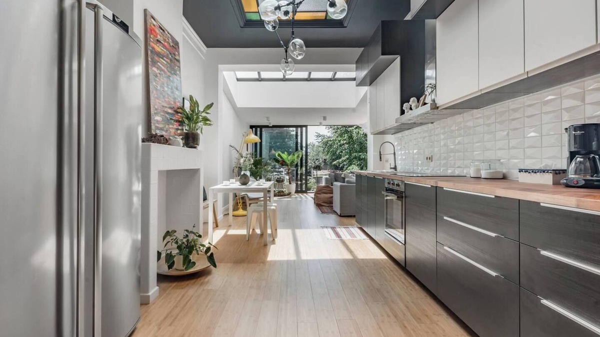 Halle House | FlemisHome Spacious Getaway – Free Parking, Garden, Terrace, Great Location"