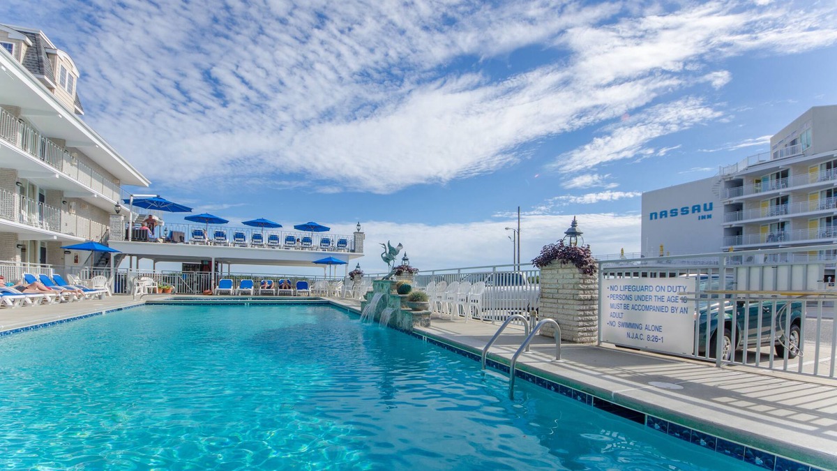 Wildwood Crest Hotel | Fleur De Lis Beach Motel