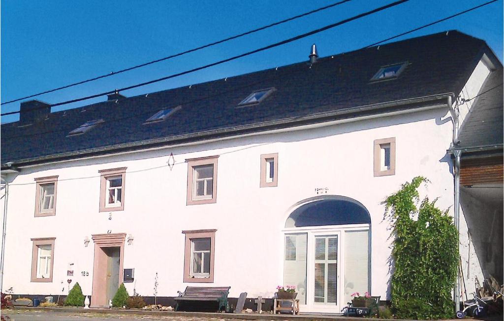 Burg-Reuland Apartment | Fleur De Lys