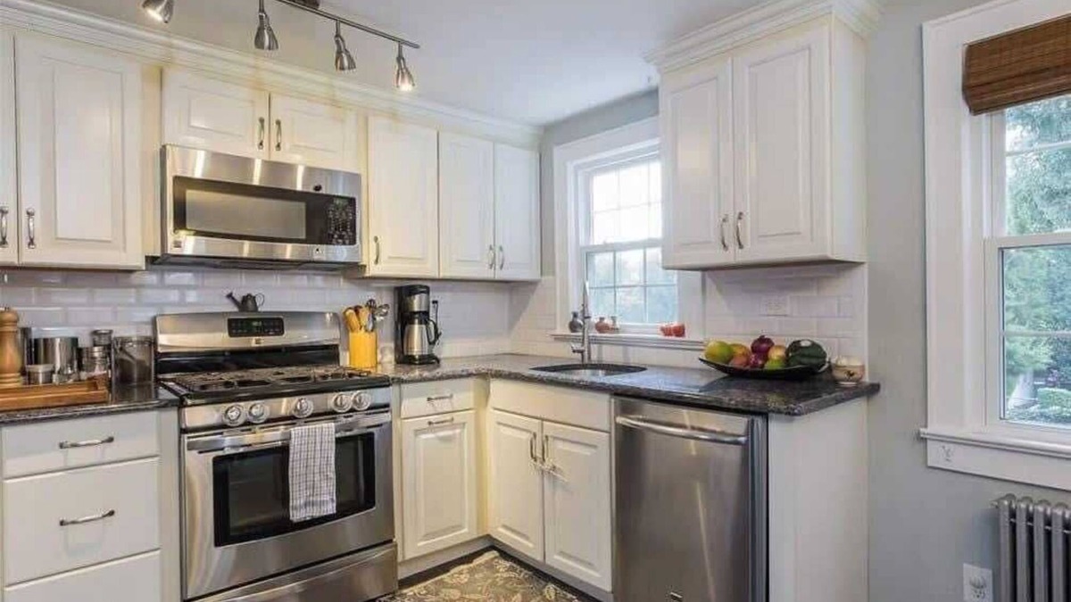 Greenwich Apartment | Flex Comfort Apts of Greenwich #2
