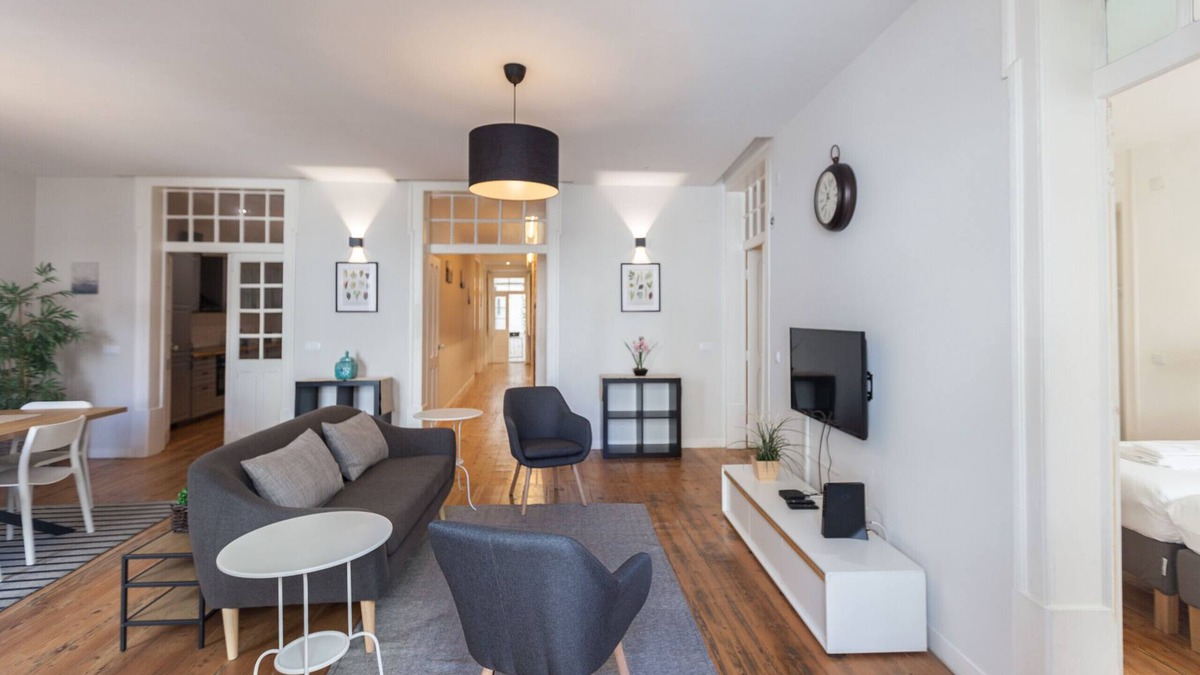 Encarnacao Apartment | FLH Bairro Alto Spacious Apartment