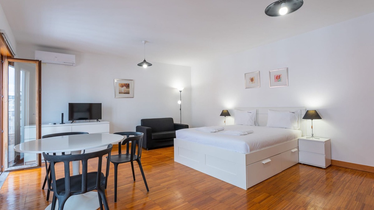 Santa Luzia Apartment | FLH Funchal Studio with Balcony