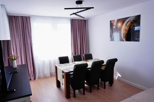 Sibiu Apartment | FLH - Henri Loft