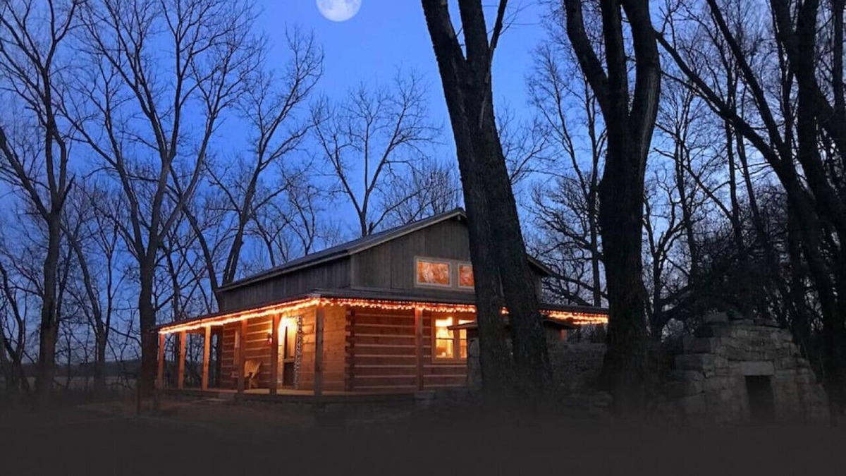 Elmdale Other | Flint Hills Double Delight: Fur N Feathers Lodging