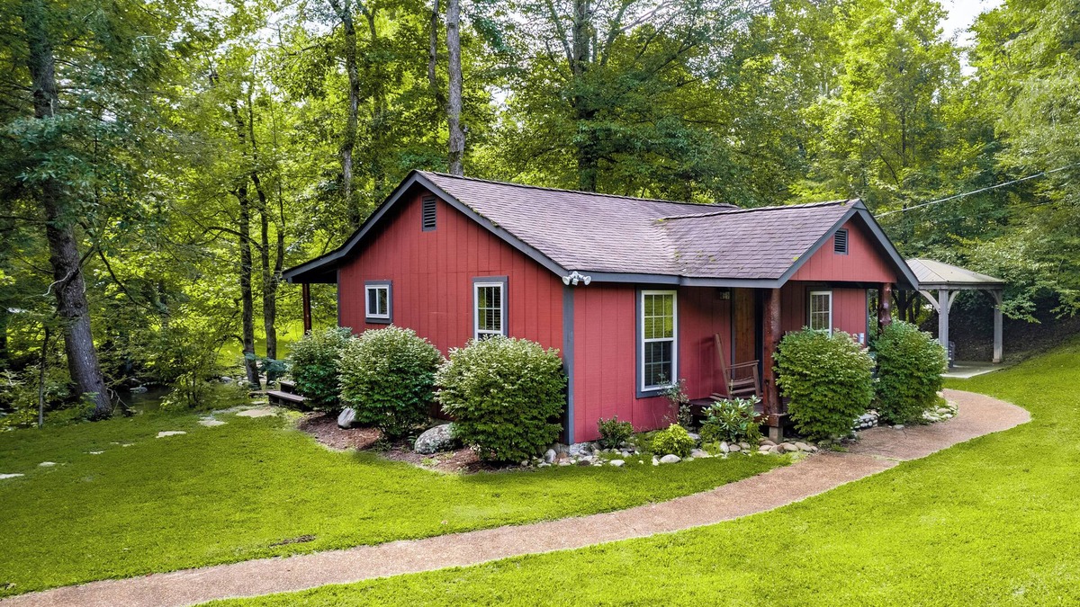 Pittman Center Cabin | Flint Rock Cabin on the Water