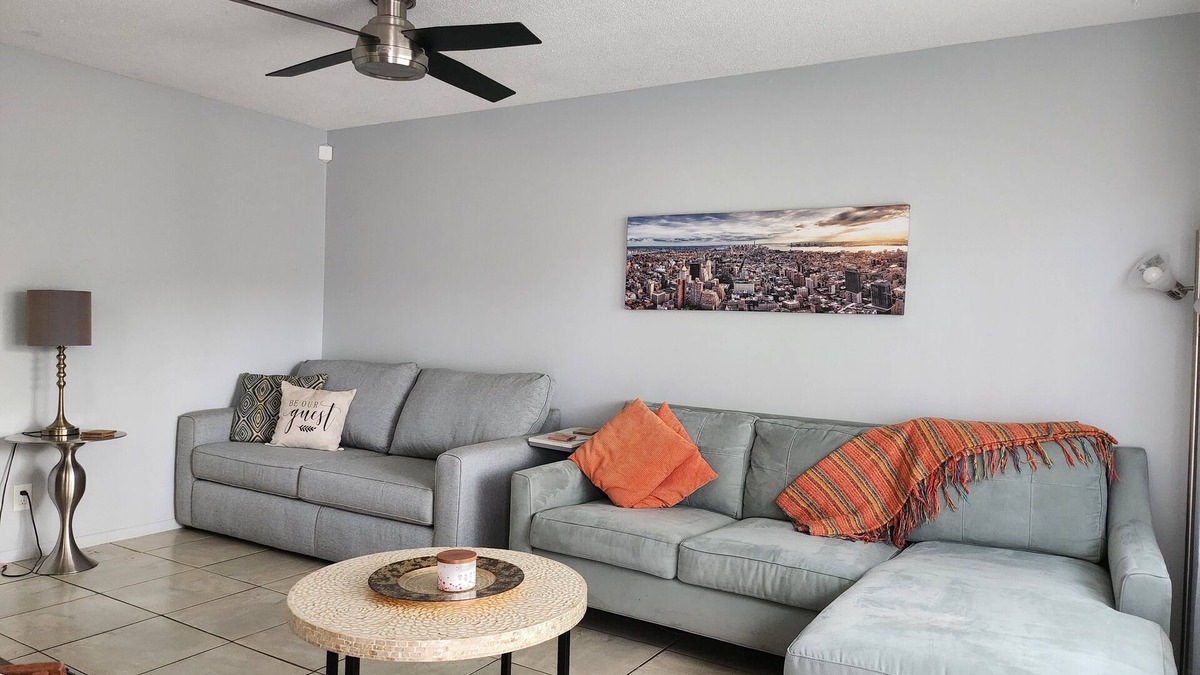 Parkside Apartment | FlipFlop Condo#2! Best bang for YOUR DOLLAR in town!